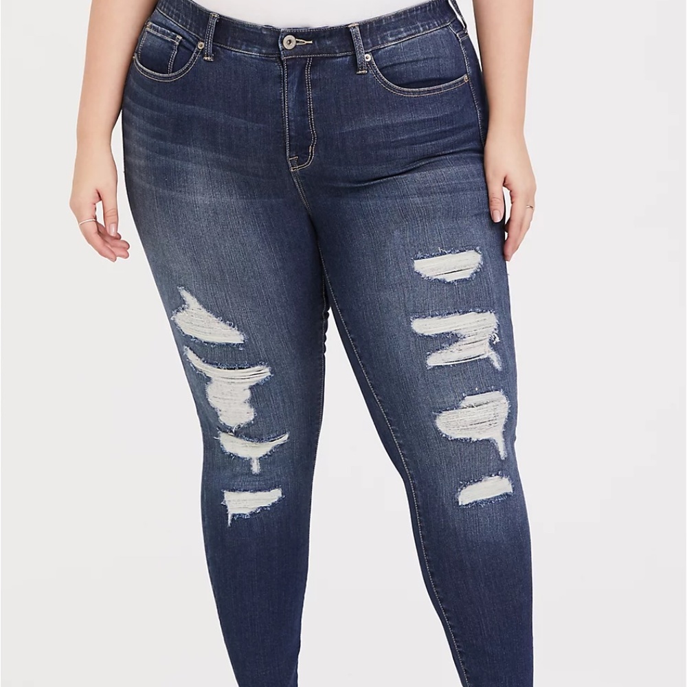 Torrid Distressed Sky High Skinny Jean Size 20 - Picture 1 of 3